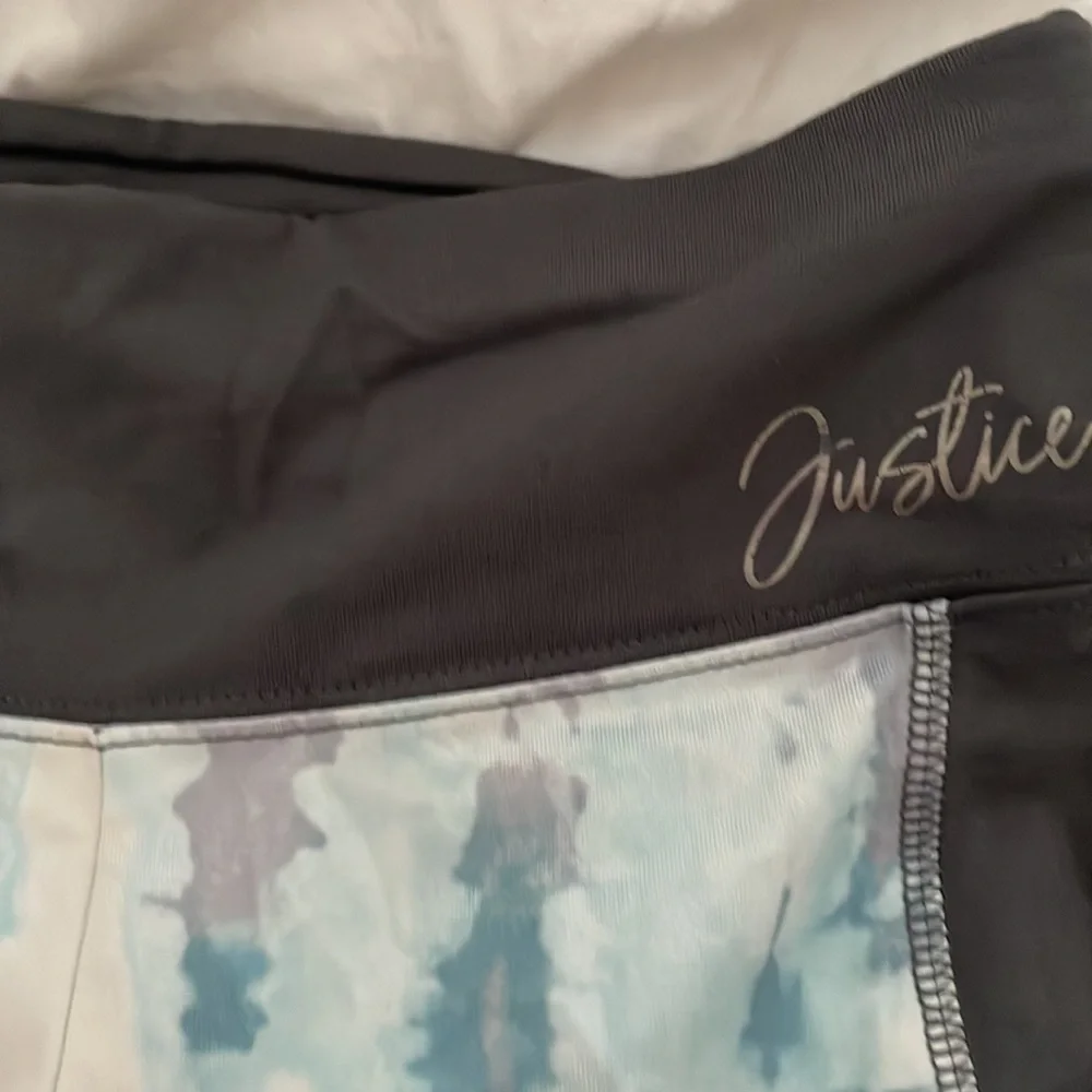 Like new leggings - Picture 2 of 3